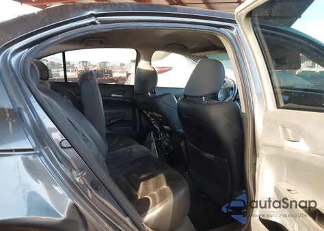 2011 Honda Accord 2.4 Se z USA, uszkodzony, nr VIN 1HGCP2F64BA138817